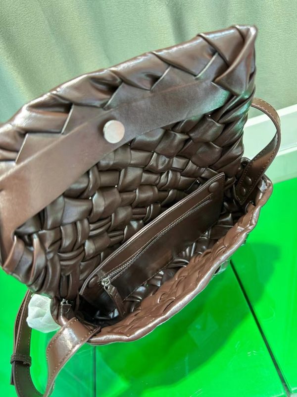 Summer Handmade Cowhide Crossbody Bag